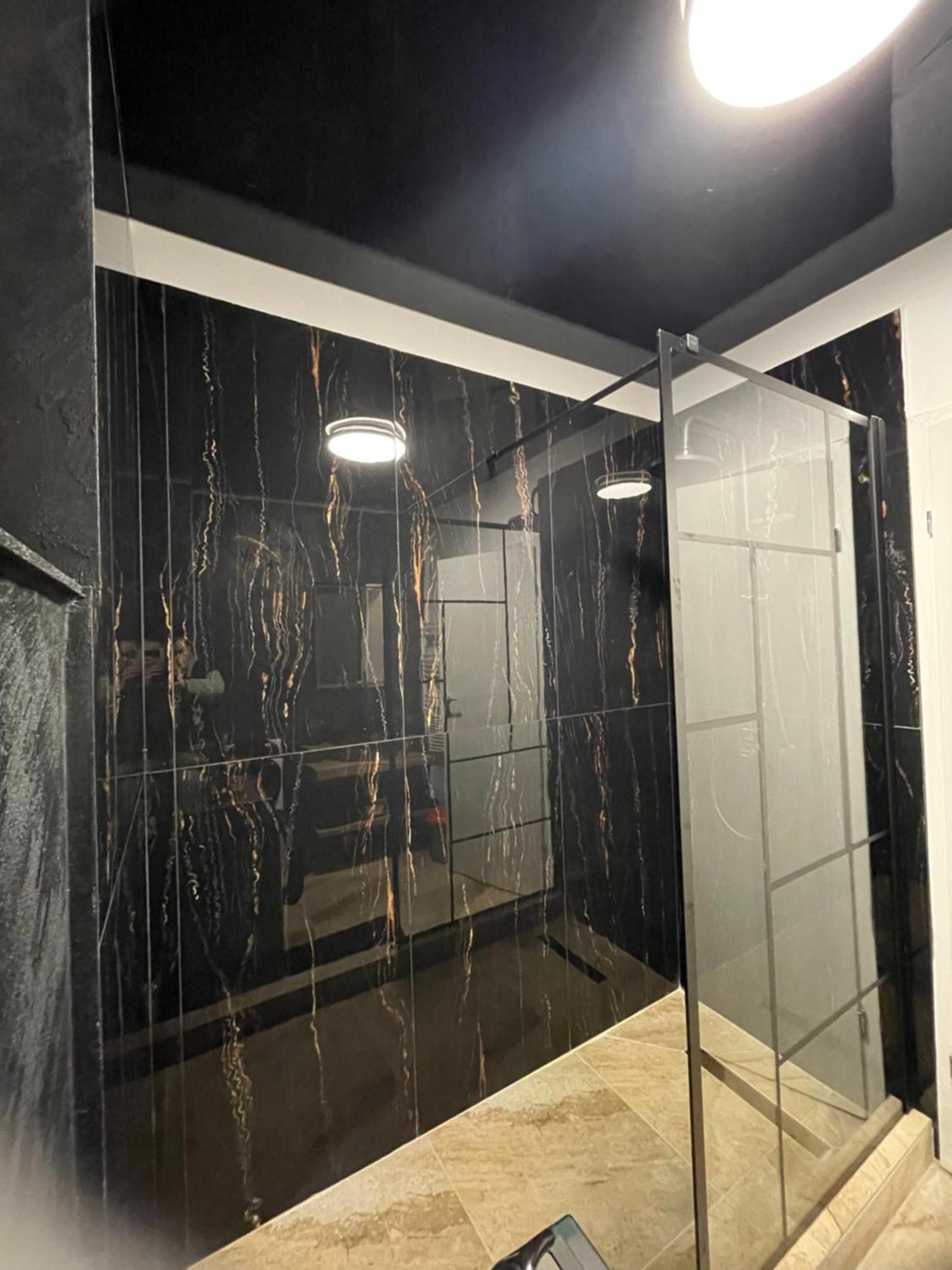 Adult Only Fantasy Room Βουκουρέστι Εξωτερικό φωτογραφία