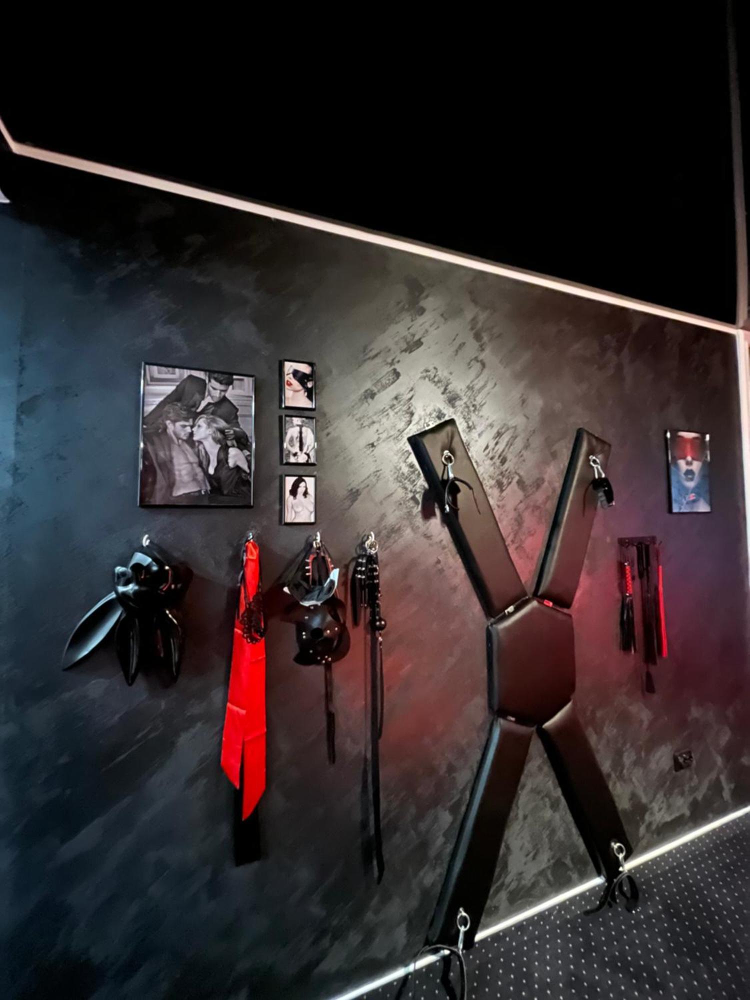 Adult Only Fantasy Room Βουκουρέστι Εξωτερικό φωτογραφία
