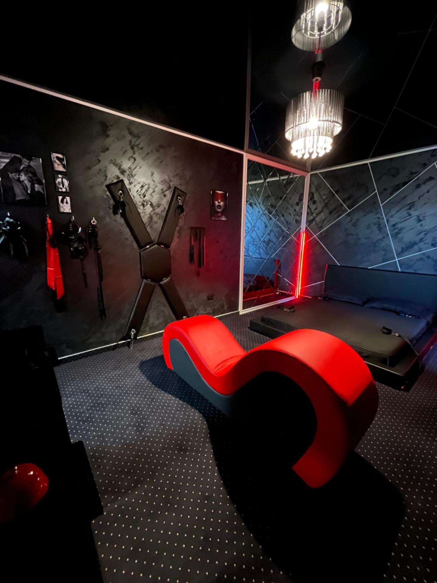 Adult Only Fantasy Room Βουκουρέστι Εξωτερικό φωτογραφία