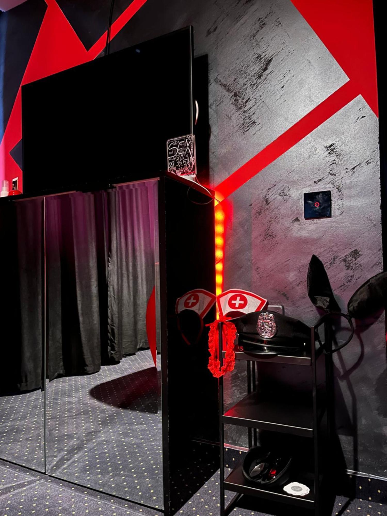 Adult Only Fantasy Room Βουκουρέστι Εξωτερικό φωτογραφία